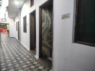 Laxmanji villas - Mount Ābu - 1