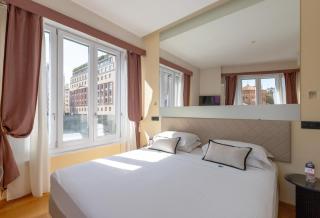 AH - Fashion District - Milan - 6