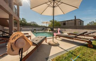 Awesome Home In Podgradina - 1