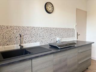 Somptueux T3, en face L'ARÉNA & le STADE de rugby idéal pour visiter Narbonne - 3