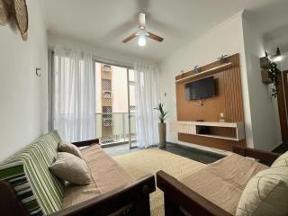 Brisa da Enseada, 3min a pé da PRAIA ENSEADA, 3 quartos, Sacada, Serviço de Praia, WIFI, Garagem, 300m AQUARIO e 350m FEIRINHA - 0