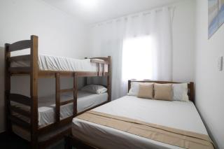 Brisa da Enseada, 3min a pé da PRAIA ENSEADA, 3 quartos, Sacada, Serviço de Praia, WIFI, Garagem, 300m AQUARIO e 350m FEIRINHA - 9