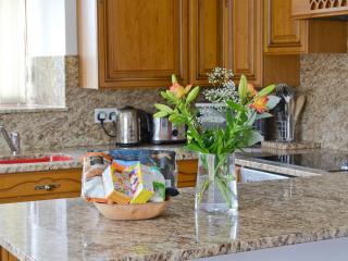Roslyn Cottage - 2