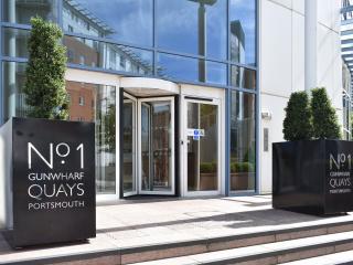 No1 The Two Bedroom Balcony View - 9