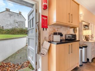 Blacksmiths Cottage - 2