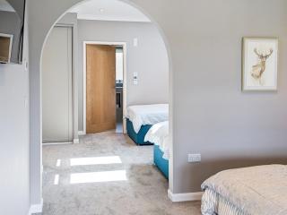 Hogbert's Hideaway - 1