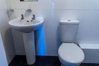 Blackpool Apartment 1-Bedroom Serviced Flat by Brookland Stays with Free WiFi - 2