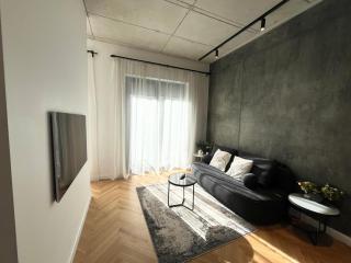NG Charm in Old Town Apt w-Terrace & Netflix - 6