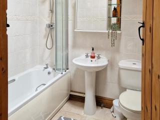 Y Dderwen At Brynglas Farm - 2