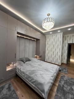 Meridian Apartments - 3