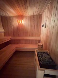 1 Bedroom Wilma Towers Gym, Heated pool, steam room, sauna, running track - 1