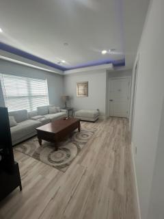 Entire Guest Suite w Elevator - private and Independant - 6