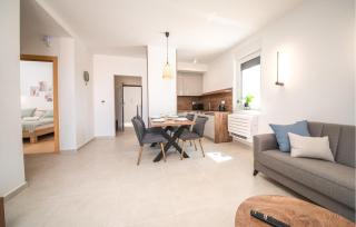 Awesome Apartment In Vrsi With Sauna - 5