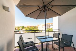 Modern 2 Bedroom Apartment with Balcony in Cascais - 5