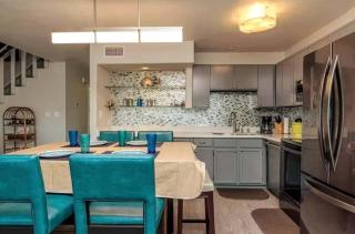 Bayside Paradise 4BR Home with Patio & Games Room - 3