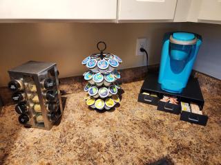 Charming 1-bed apt, cook-ready kitchen, laundry, 5-8 mins to U of A and Downtown - 4