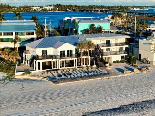 Beachfront condo in paradise Anna Maria Island - 0