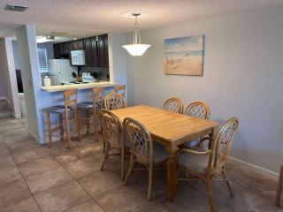 Relaxing Poolside Ocean View Townhouse Condo C-32 - 2