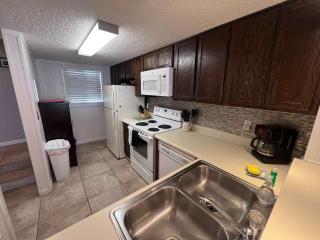 Relaxing Poolside Ocean View Townhouse Condo C-32 - 1