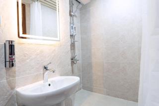 Gaddis Hotel, Suites and Apartments - 1
