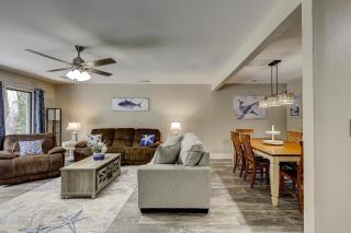 Luxury 3 BR Condo at 569 Queens Grant Updated kitchen and baths 2 Kings Queen Double Twin & Sleeper - 8