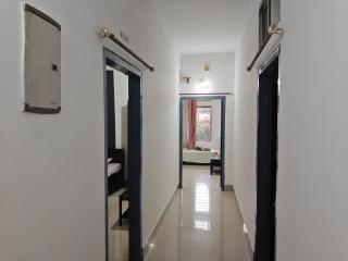 Shimray's Minimalist Hostel - 8