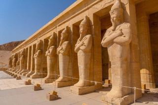 Pyramids old stone hotel - 1