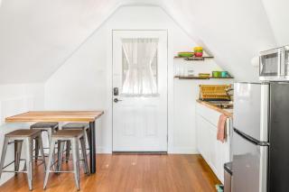 Light-Filled Loft near Lady Bird Lake - 4