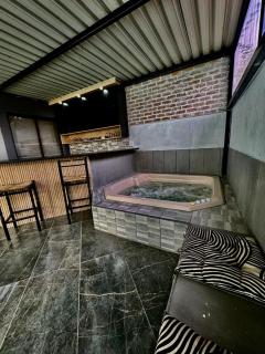 Zee Lifestyle Guesthouse - 1