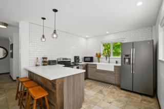 2br 2ba Modern Kamahana, Pool, Close to Beach - 5