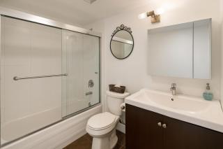 Elegant Yaletown 2BR Condo with Floor-to-Ceiling Windows - 1