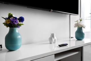 Upscale 1 Bed & Den Downtown Toronto - 8