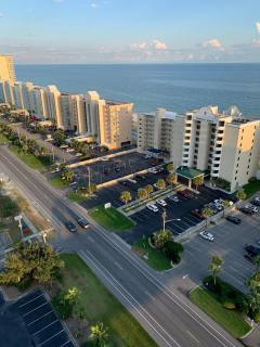 Autumn Retreat - Gulf Views - Steps to Surf - 8