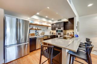 Steps to Sand Townhome with Balcony in Jax Beach! - 7