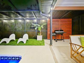 Serene Pool Oasis Tampa Vacation - 6