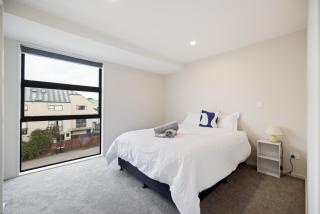 New 3BR with garage - Central Stay Near Christchurch Best - 1