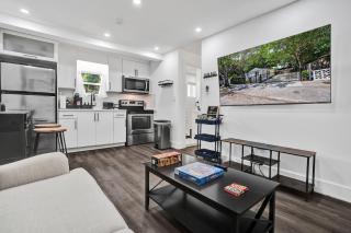 Heart of Miami Oasis, Modern, Steps from It All - 6