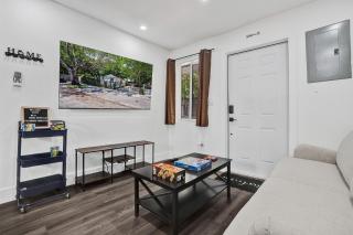 Heart of Miami Oasis, Modern, Steps from It All - 5