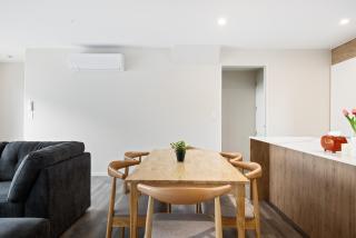 Newly Built 3 Bedroom Townhouse - Your Base to Explore the CBD - 3