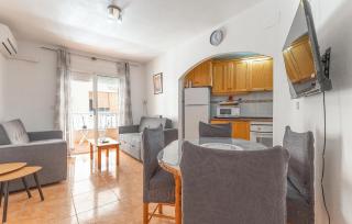 Awesome Apartment In Torrevieja With Wifi - 7
