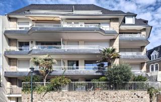 Gorgeous Apartment In Dinard With House Sea View - 1