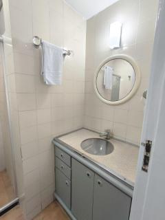 Lindo Studio ao Lado do Farol da Barra - Cozinha, Ar, Smart TV, Camareira, Psicina - 2