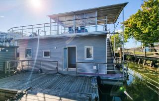 Nice Ship In Göteborg With Sauna - 2