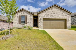 Private Yard and Pool Access Home in Krugerville - 9