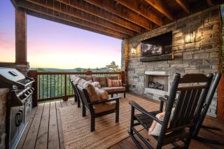 7BD-6.5Bath - Luxury Lakeview House - Sleeps 30 - 8