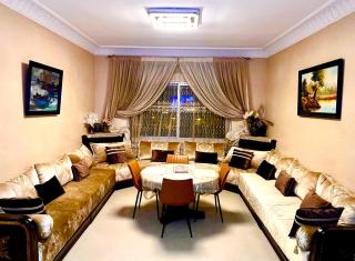 Appartement confortable 2 chambres et lumineux proche souk et plage - 0