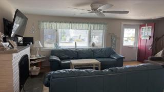 Nicely Updated Single Family Home In North Beach Haven That Accepts Pets! Close To The Beach And All Beach Haven Attractions - 7