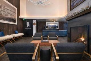 Vail Village Hotel Room With 2 Queens - 3