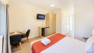 Club Maclean Motel - 6