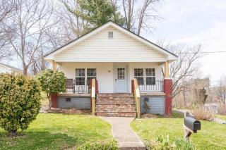 Remodeled 1920s Charmer Near ETSU, JCMC & Downtown - 7